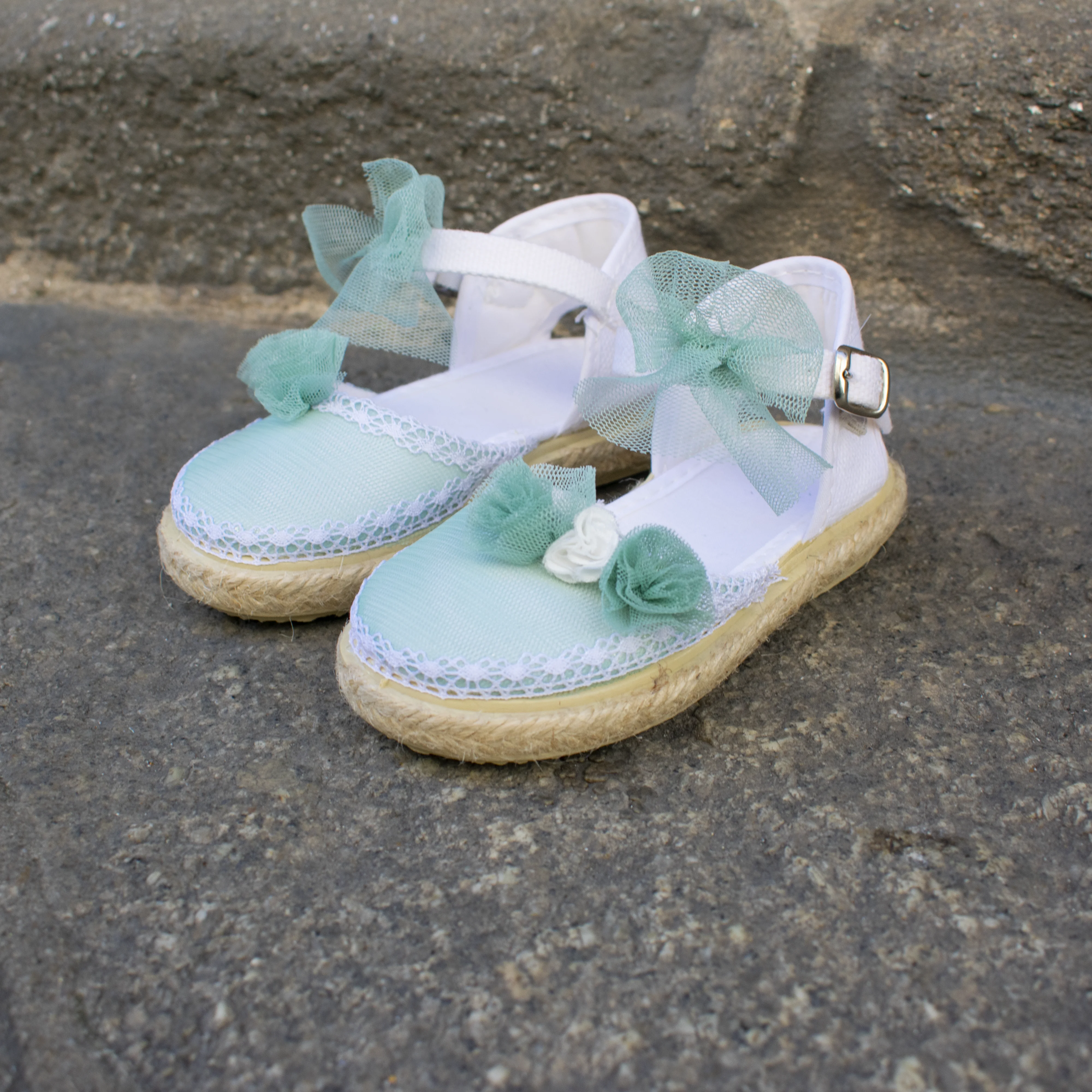 Alpargatas de niña personalizadas en verde agua Alpargatas de niña personalizadas en verde agua