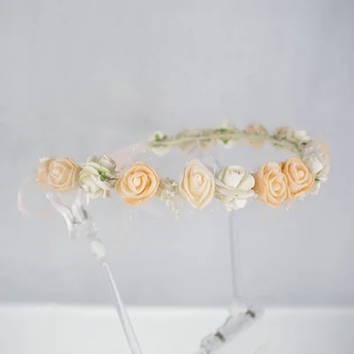 Diadema para comunion niña, tonos rosas y salmon Diadema para comunion niña, tonos rosas y salmon