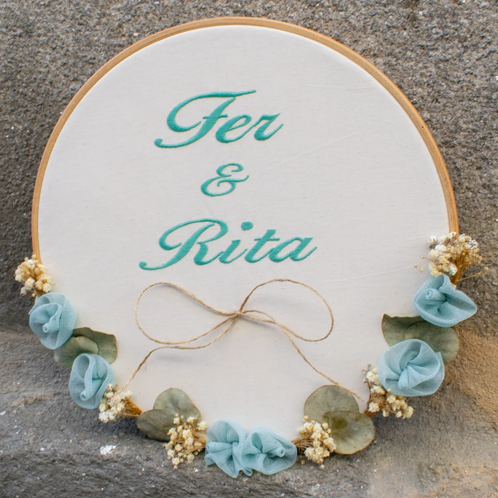 Bastidor de boda con bordados y decoracion Bastidor de boda con bordados y decoracion