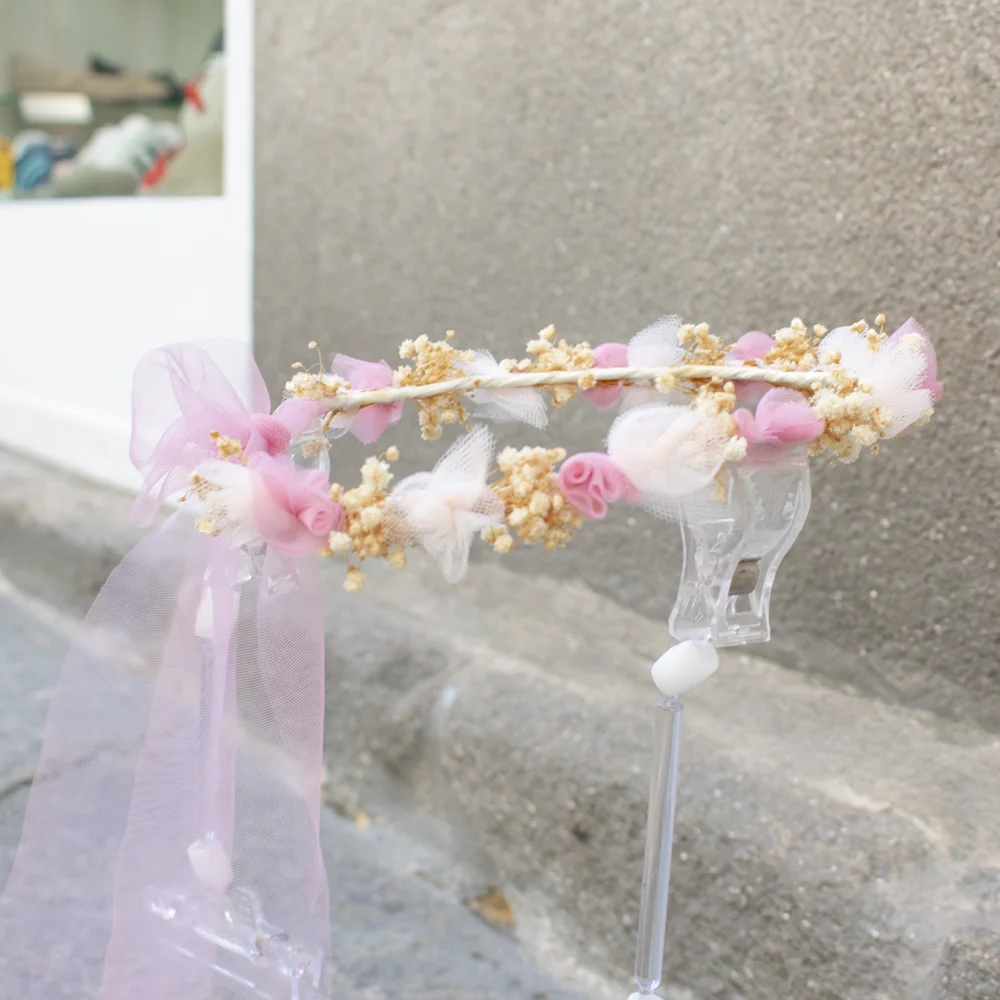 Tiara para comunion con flores de tela y flores secas Tiara para comunion con flores de tela y flores secas