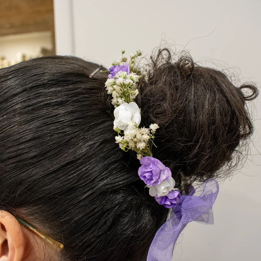 Corona para niña de comunion de flores naturales y de tela en violeta Corona para niña de comunion de flores naturales y de tela en violeta