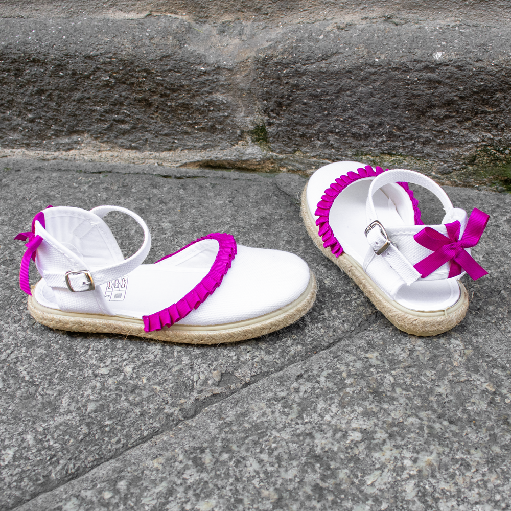 Zapatilla de esparto para niña con liston fucsia Zapatilla de esparto para niña con liston fucsia