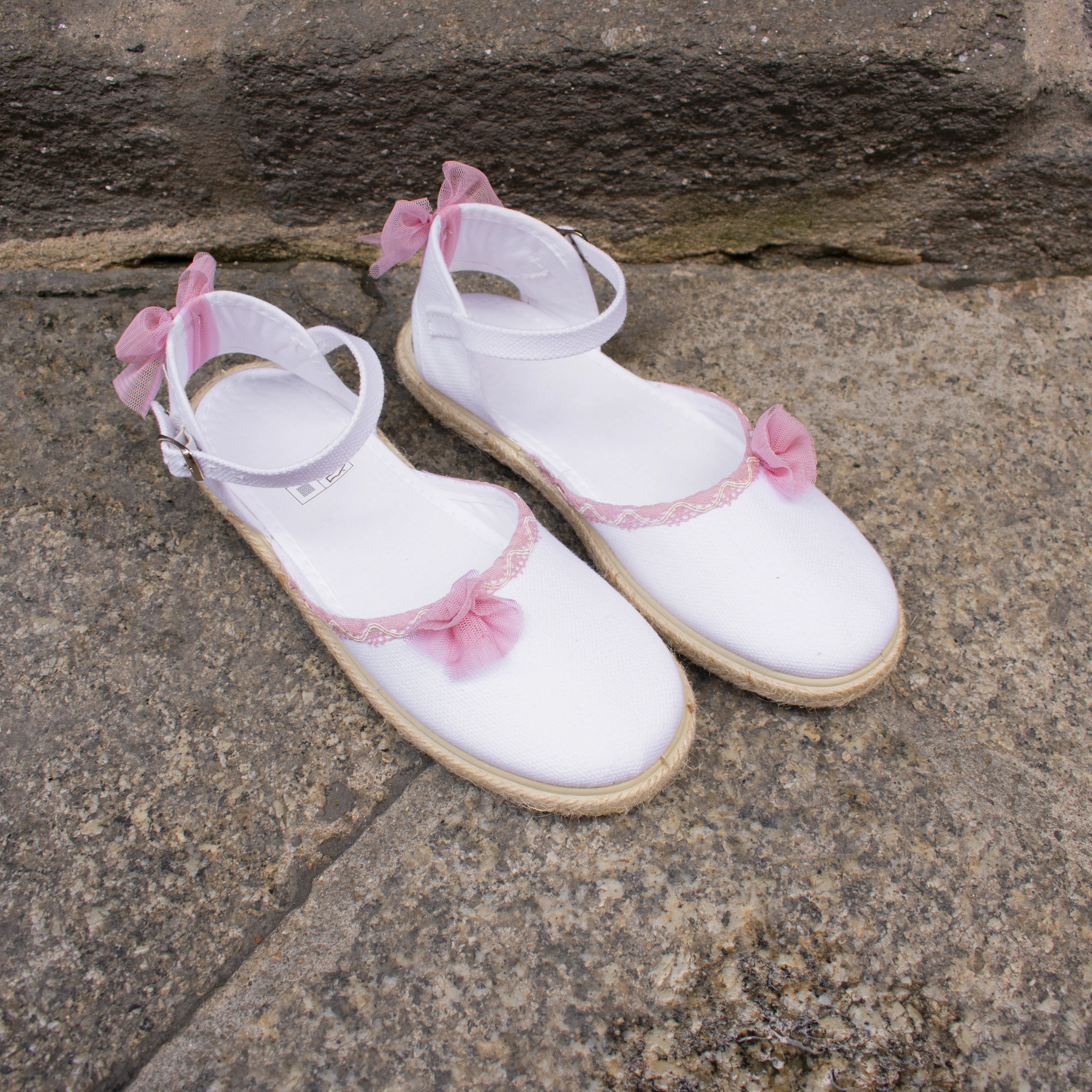 Alpargata de comunion blanca niña con tul rosa