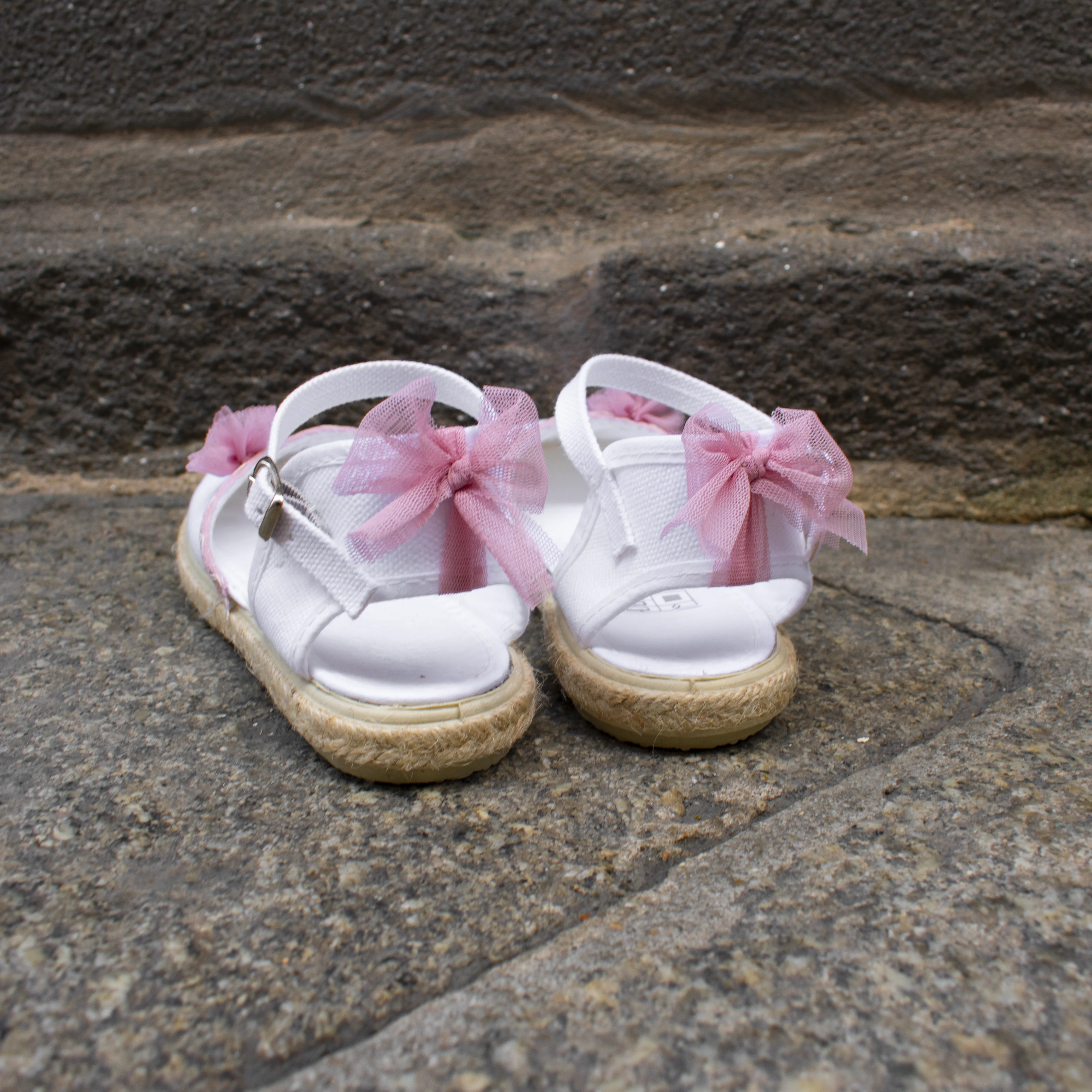 Alpargata de comunion blanca para niña con tul rosa Alpargata de comunion blanca para niña con tul rosa