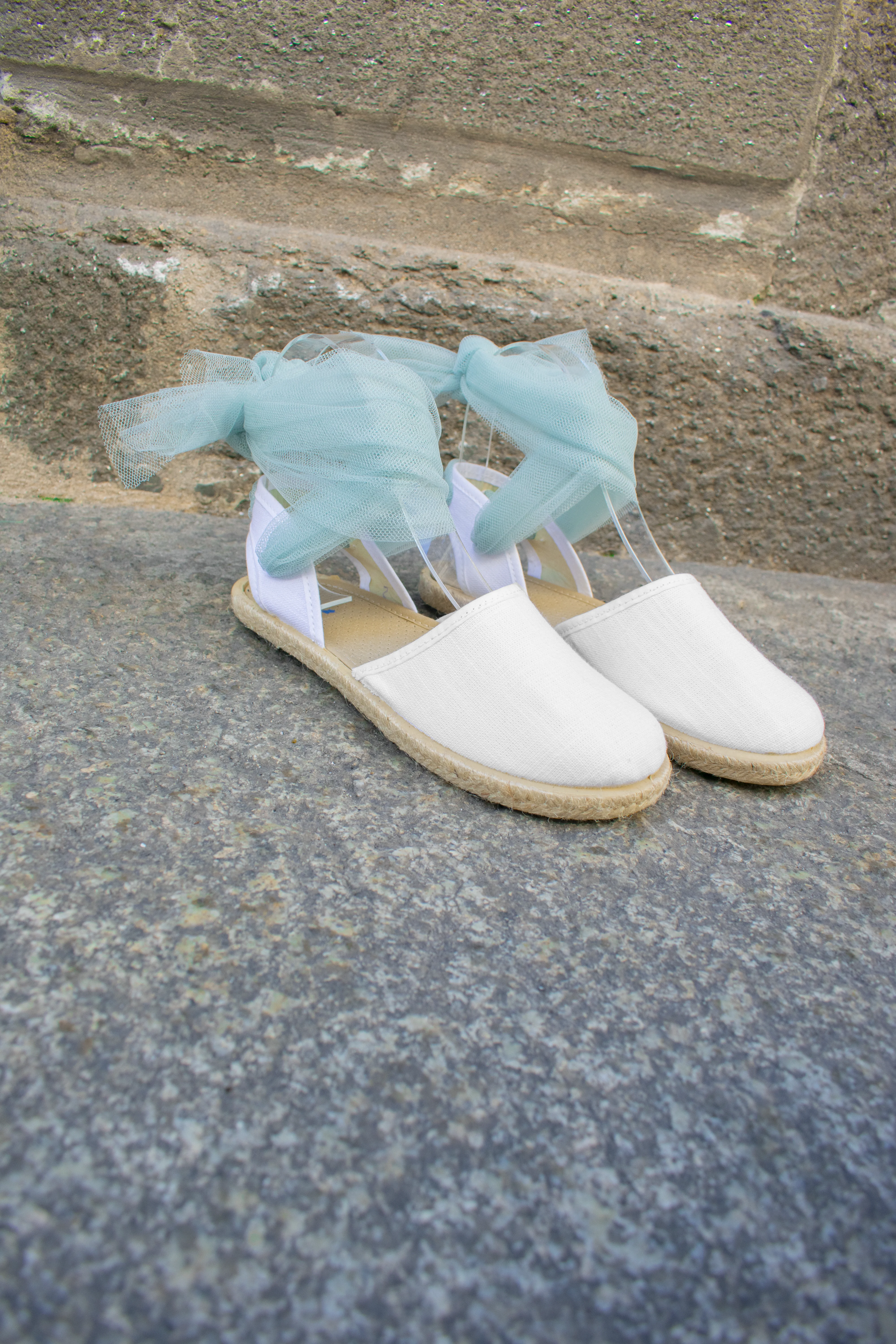 Zapatilla de comunión con lazos verde agua Zapatilla de comunión con lazos verde agua