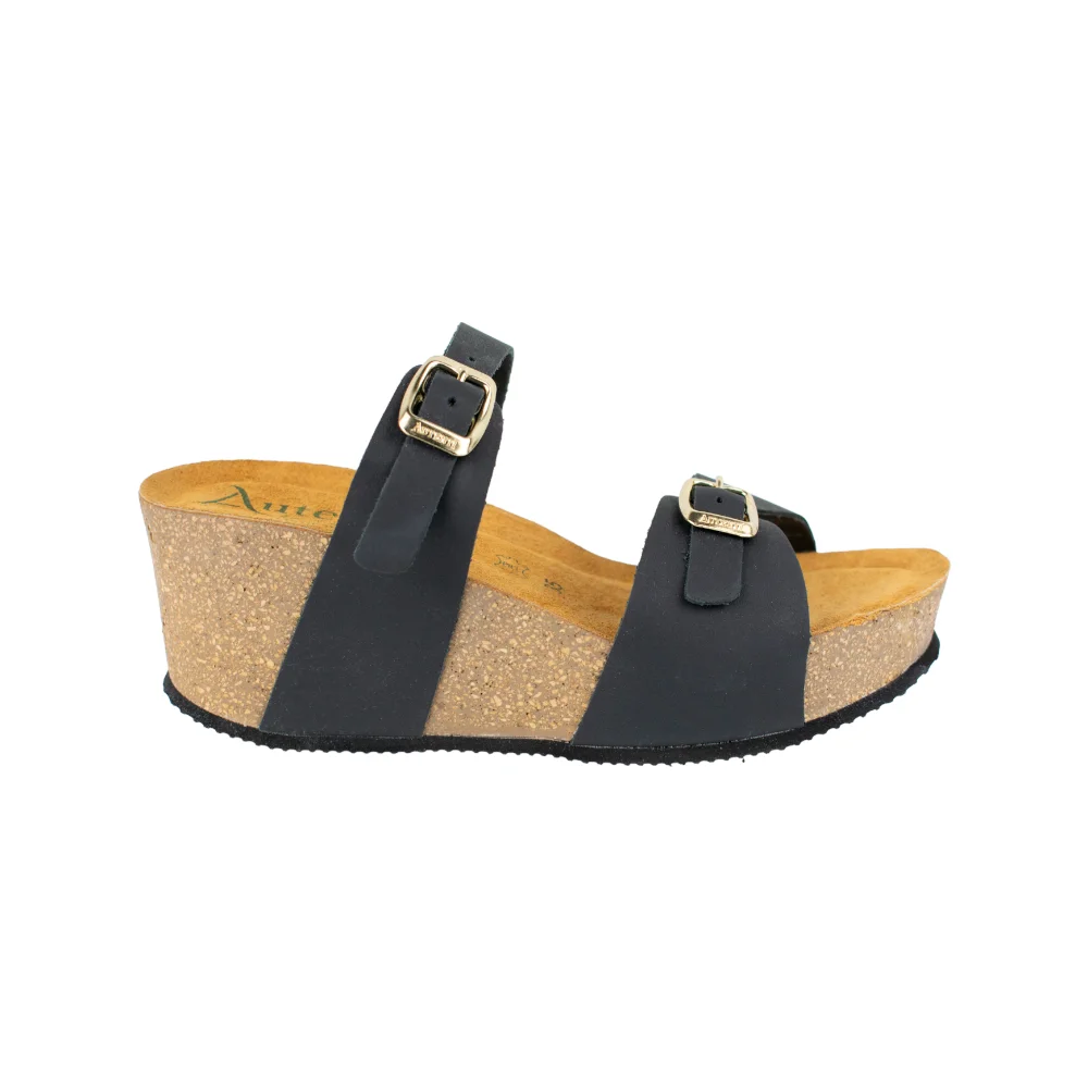 Sandalias de plataforma marca Autenti modelo 12923 negra