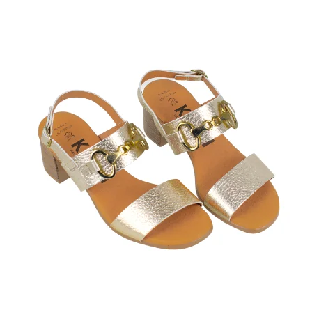 Sandalia dorada tacon ancho para mujer marca KMN