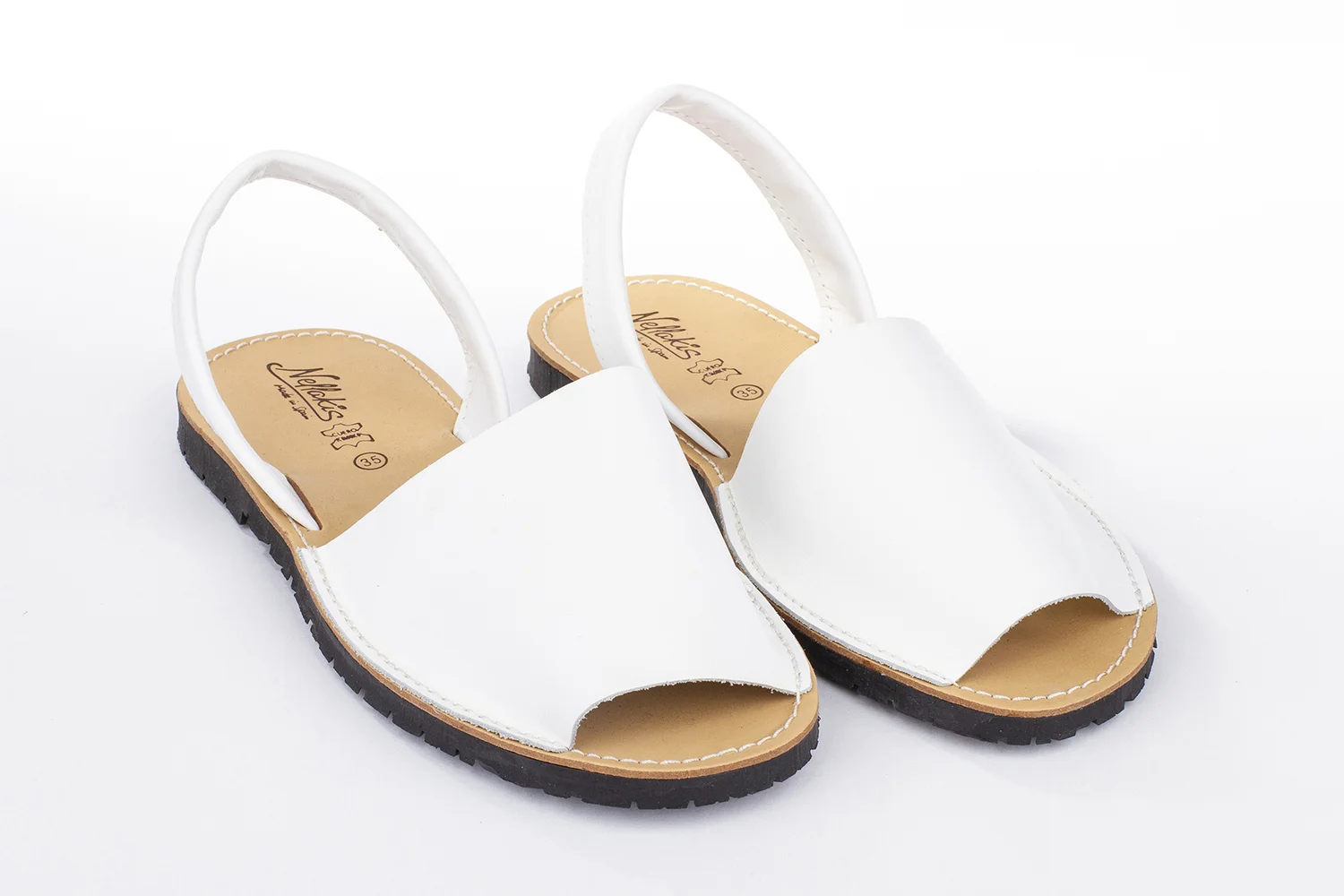 Menorquinas planas para mujer en color blanco