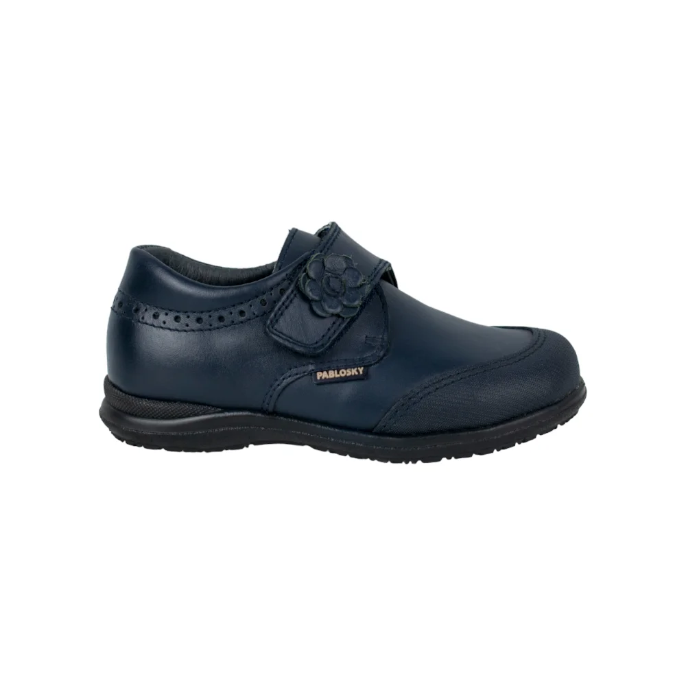 Zapato Colegial Pablosky con Flore Azul Marino Zapato Colegial Pablosky con Flore Azul Marino