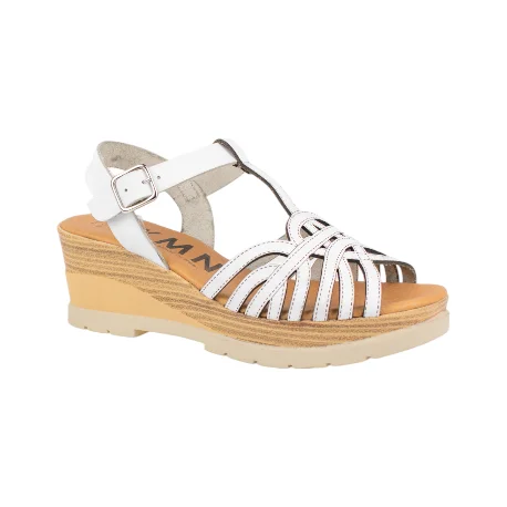 Sandalias blancas para mujer de KMN Sandalias blancas para mujer de KMN