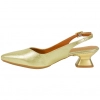 Zapato Salón Dorado Destalonado Tacón Bajo y Ancho Daniela Vega 2618 V