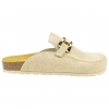 Zuecos Estilo Mocasín de Piel Serraje Beige con Estribo Dorado - Biocomfort 