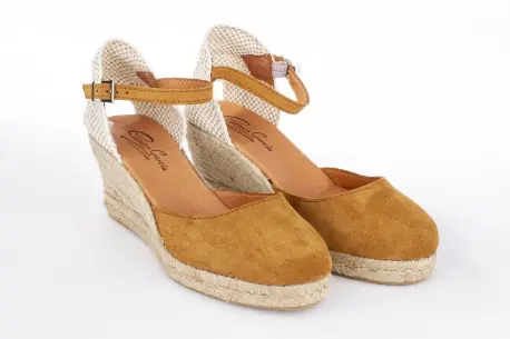 Alpargatas de cuña media Marrón de piel con pulsera para mujer