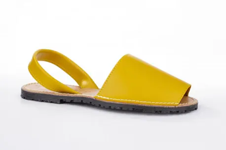Menorquinas de Cuero Amarillas de Mujer