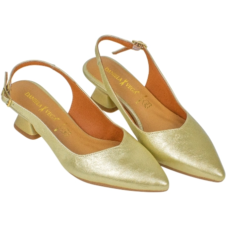 Zapato Salón Dorado Destalonado Tacón Bajo y Ancho Daniela Vega 2618 V