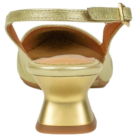 Zapato Salón Dorado Destalonado Tacón Bajo y Ancho Daniela Vega 2618 V